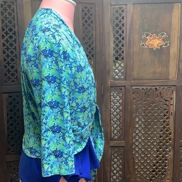 Draper's &Damon's Destination Knits Printed  Shrug - Picture 5 of 8